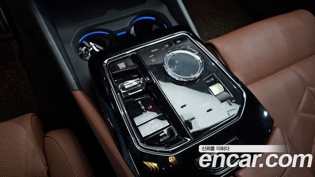 BMW 5 Series 2025 — Photo 11/20