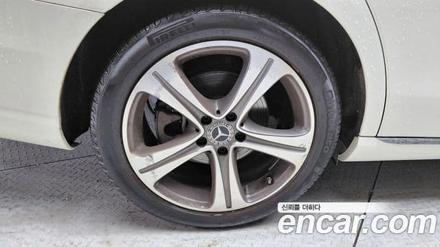 Mercedes-Benz E-Class 2019 — Şəkil 5/20