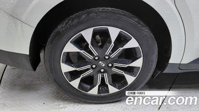 Kia Carnival 2020 — ფოტო 5/20