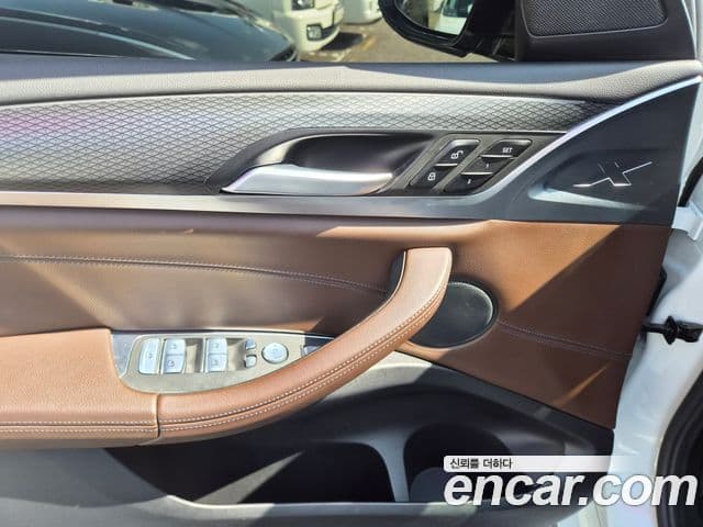 BMW X4 2022 — Photo 6/20