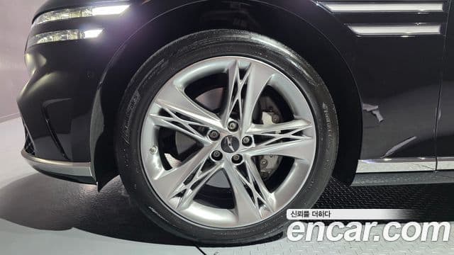 Genesis G90 2022 — фото 5 из 20