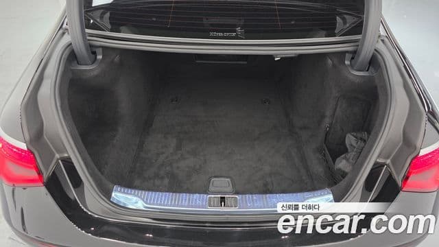 Mercedes-Benz S-Class 2021 — ფოტო 18/20