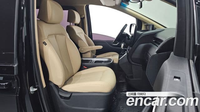 Hyundai Staria 2024 — Фото 10/20
