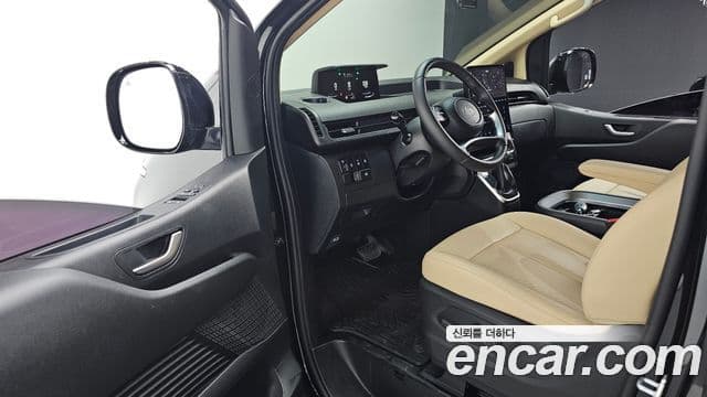 Hyundai Staria 2024 — Фото 11/20