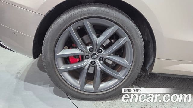 Land Rover Range Rover Sport 2023 — Фото 5/20