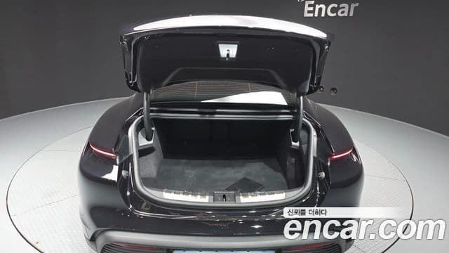 Porsche Taycan 2021 — Şəkil 11/34
