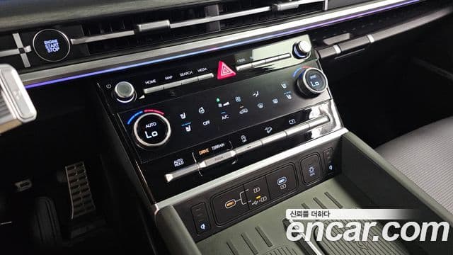 Hyundai Santa Fe 2026 — Photo 15/32