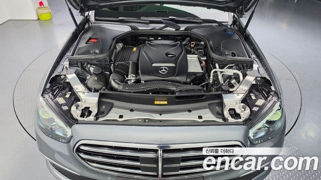 Mercedes-Benz E-Class 2021 — фото 6 из 20