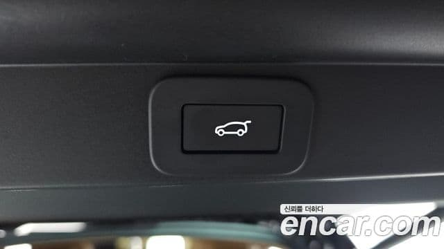Land Rover Range Rover 2025 — Photo 7/38