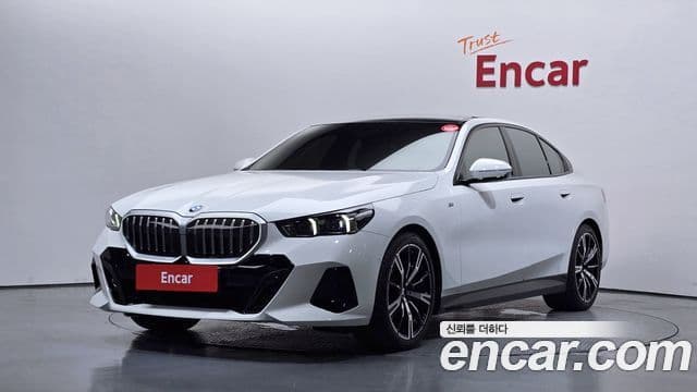 BMW 5 Series 2023 — Şəkil 1/20