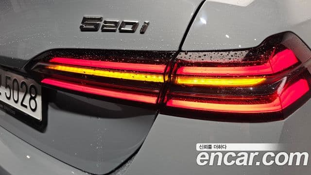 BMW 5 Series 2025 — Photo 2/34