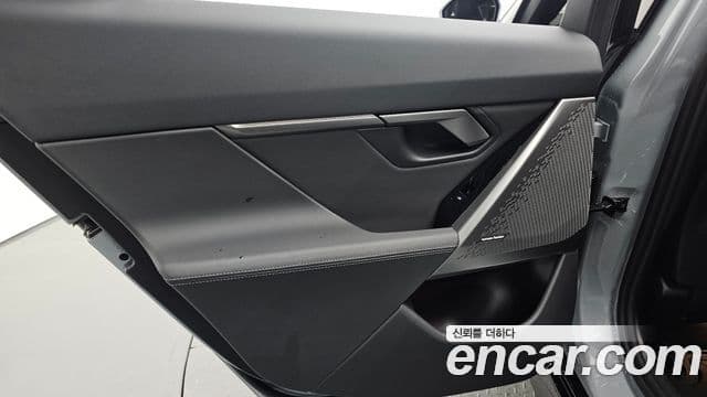 BMW 5 Series 2025 — Photo 14/34