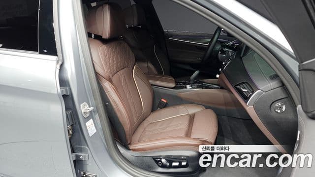 BMW 5 Series 2023 — ფოტო 11/20