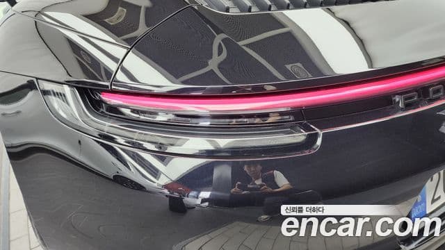 Porsche 911 2023 — Photo 29/33