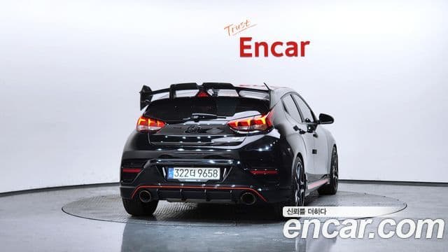 Hyundai Veloster 2021 — ფოტო 4/20