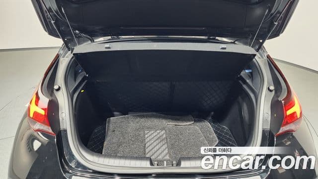 Hyundai Veloster 2021 — фото 18 из 20