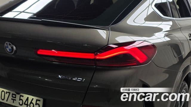 BMW X6 2021 — Photo 19/34