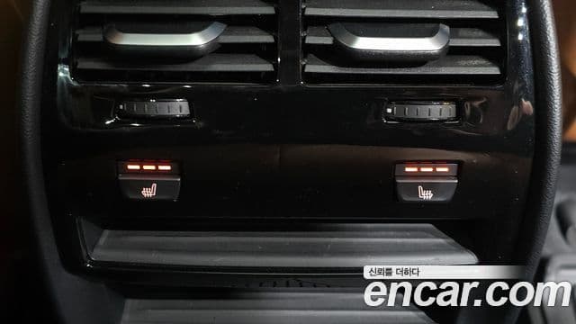BMW 5 Series 2020 — ფოტო 18/20