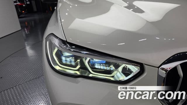 BMW X5 2021 — Photo 20/34