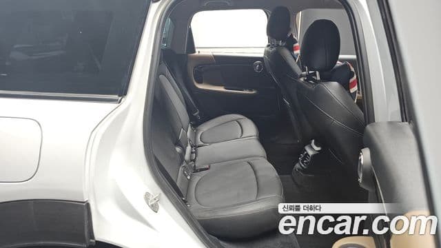 Mini Cooper S Countryman 2020 — Photo 29/30
