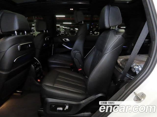 BMW X7 2023 — ფოტო 9/20