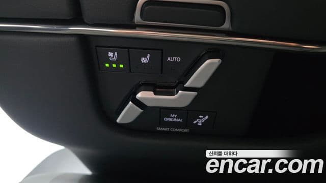 Toyota Alphard 2024 — ფოტო 19/20