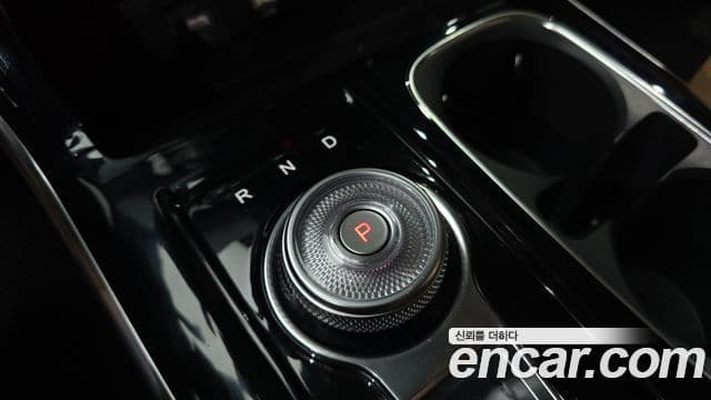 Kia Carnival 2023 — фото 9 из 20
