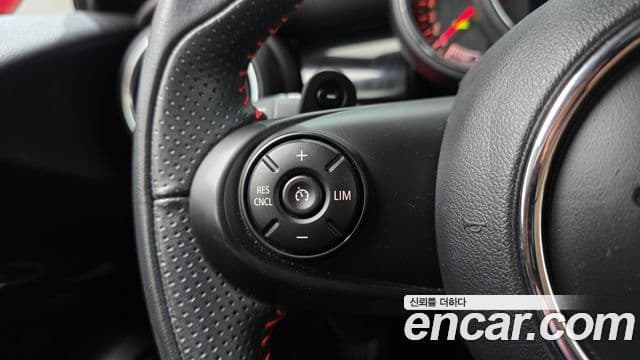 Mini Cooper S 2020 — Фото 17/20