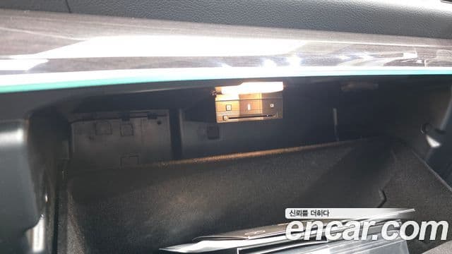 Mercedes-Benz GLE-Class 2021 — Photo 11/32
