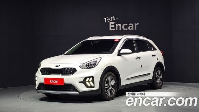 Kia Niro 2020 — Фото 1/20