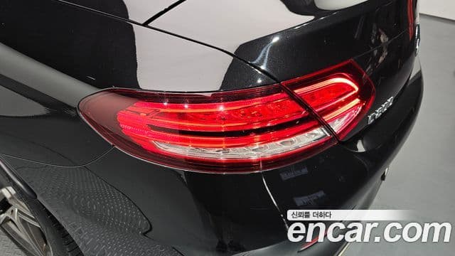 Mercedes-Benz C-Class 2020 — Photo 17/28