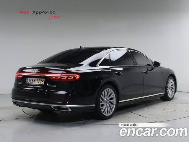 Audi A8, 2021
