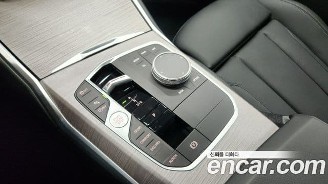 BMW 3 Series 2025 — фото 7 из 20