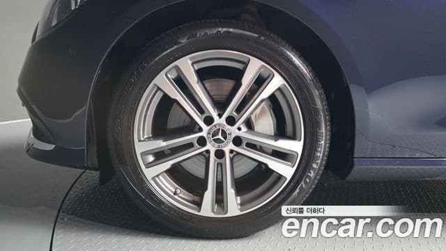Mercedes-Benz E-Class 2022 — Şəkil 5/20