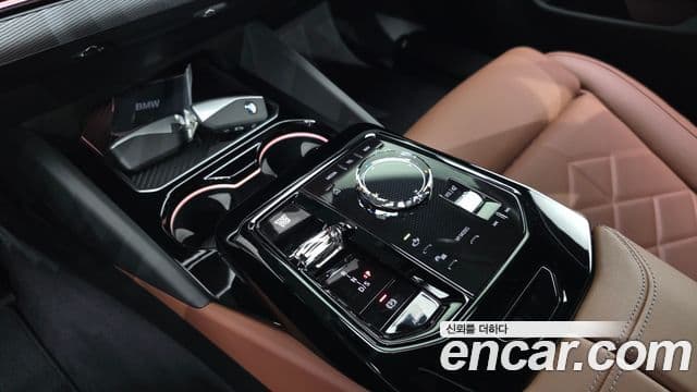 BMW 5 Series 2025 — ფოტო 9/20