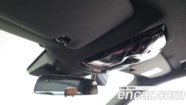 BMW 5 Series 2025 — Photo 32/37