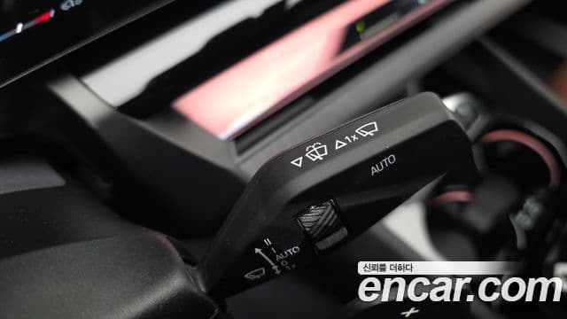 BMW 5 Series 2025 — Photo 13/37