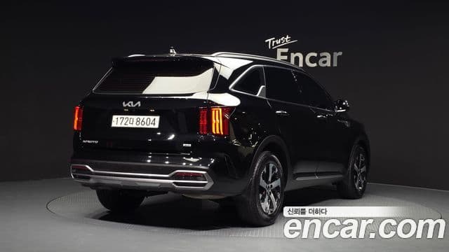Kia Sorento 2023 — ფოტო 2/20