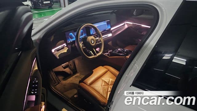 BMW 5 Series 2024 — ფოტო 6/8
