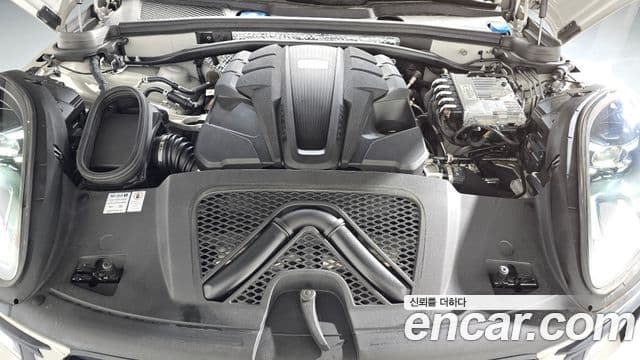 Porsche Macan 2020 — Şəkil 15/20