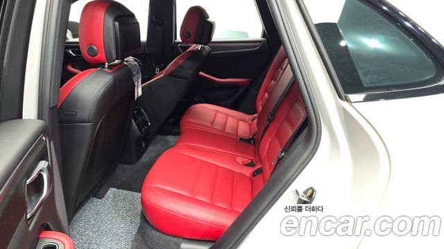 Porsche Macan 2020 — Şəkil 18/20