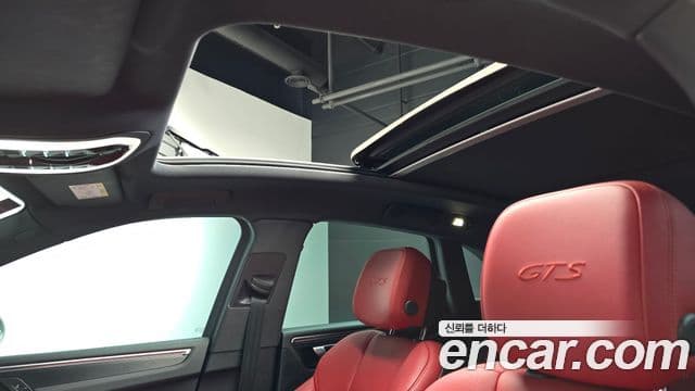 Porsche Macan 2020 — Şəkil 1/20