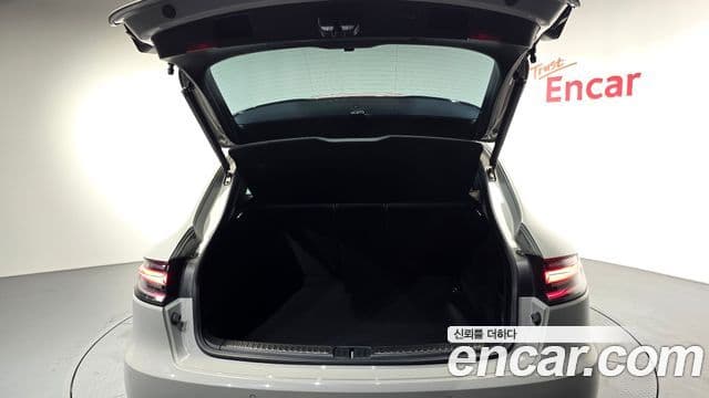 Porsche Macan 2020 — Şəkil 17/20