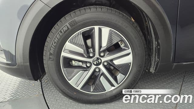 Kia Niro 2020 — фото 5 из 20