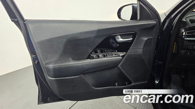 Kia Niro 2020 — Photo 5/32