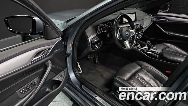 BMW 5 Series 2019 — Şəkil 10/20