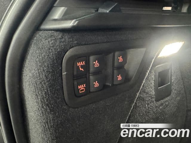 BMW X7 2024 — ფოტო 17/20