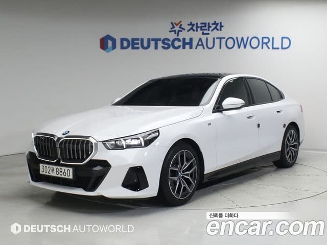 BMW 5 Series 2023 — ფოტო 20/20