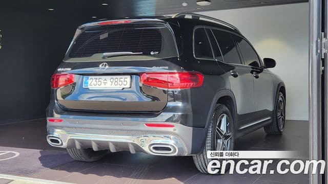 Mercedes-Benz GLB-Class 2025 — фото 2 из 18