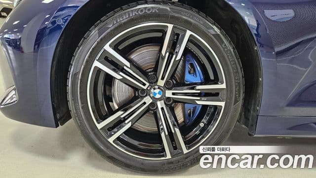 BMW 3 Series 2025 — фото 4 из 20